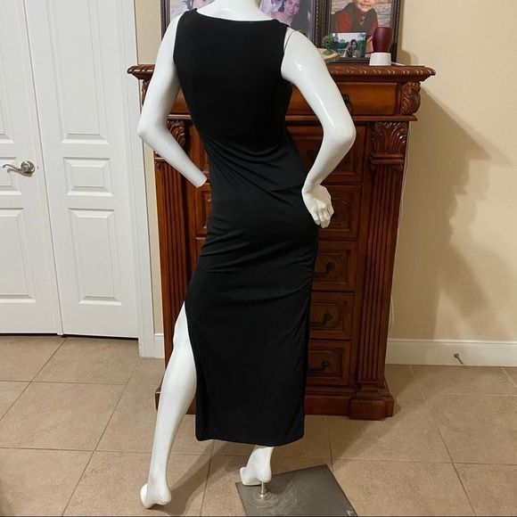 Le Chateau black long dress with a high slit - Picture 3 of 4